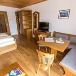 Haus Bergland By Interhome * 巴德小基希海姆